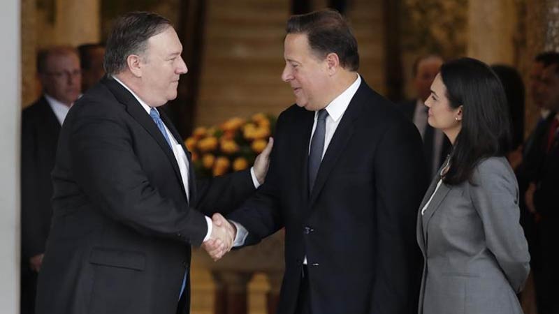 Pompeo se reunió en el Palacio de Las Garzas, sede de la Presidencia, con Varela y con la vicepresidenta y canciller, Isabel De Saint Malo.