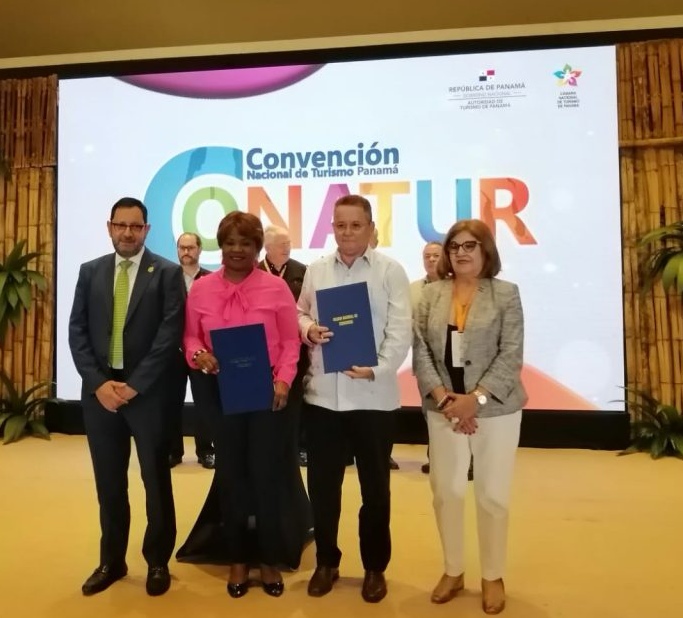 Diplomado en periodismo turístico es una realidad tras firma de convenio entre la Camtur y Conape