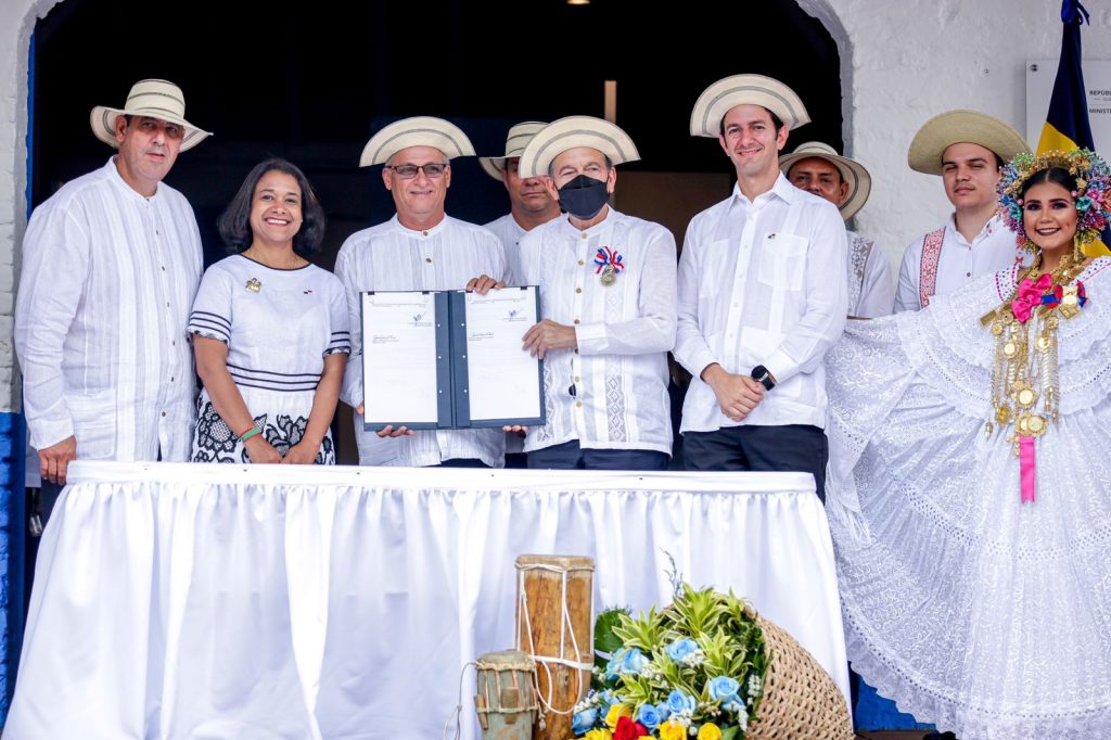 Armando de la Garza