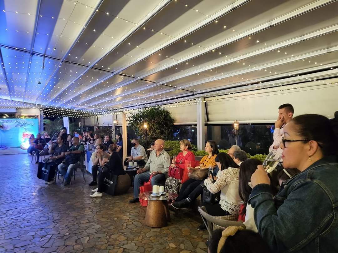 Empresas Panameñas llevan a cabo caravana turística en Colombia.