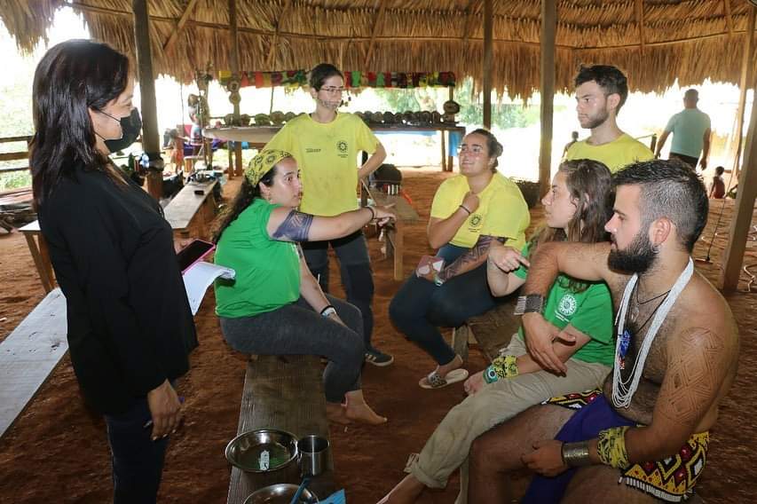 160 jóvenes de todas partes del mundo visitan, comunidades indígenas de Panamá.