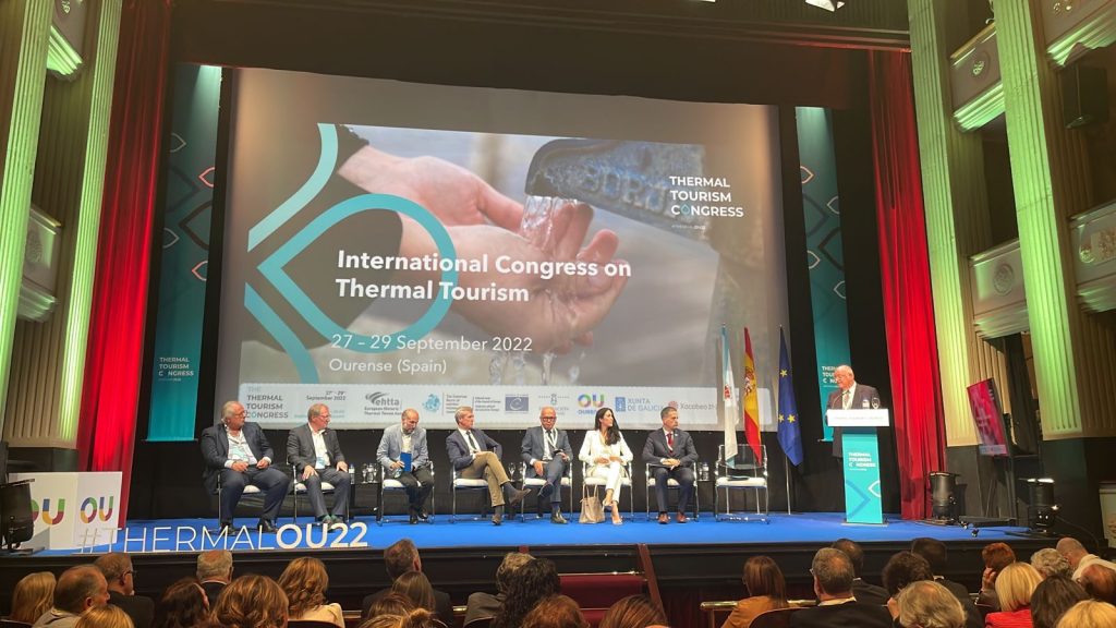 La viceministra de la Autoridad de Turismo de Panamá, Denise Guillén participó # THERMALOU22 #Ourense 