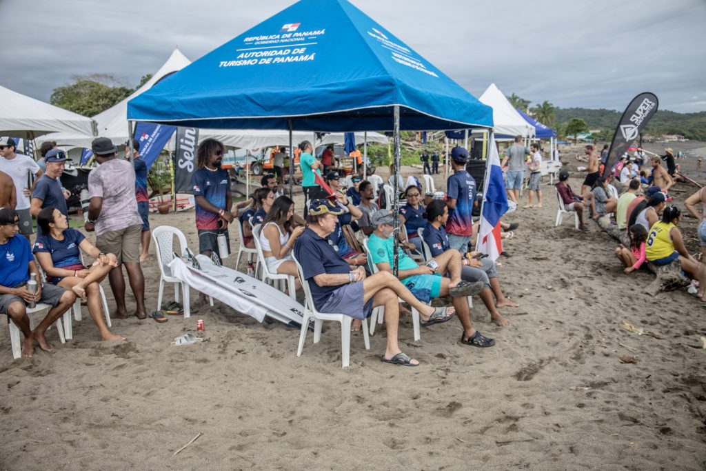 Surf en Pedasí Panamá,  su mejor ancla para atraer turismo. 