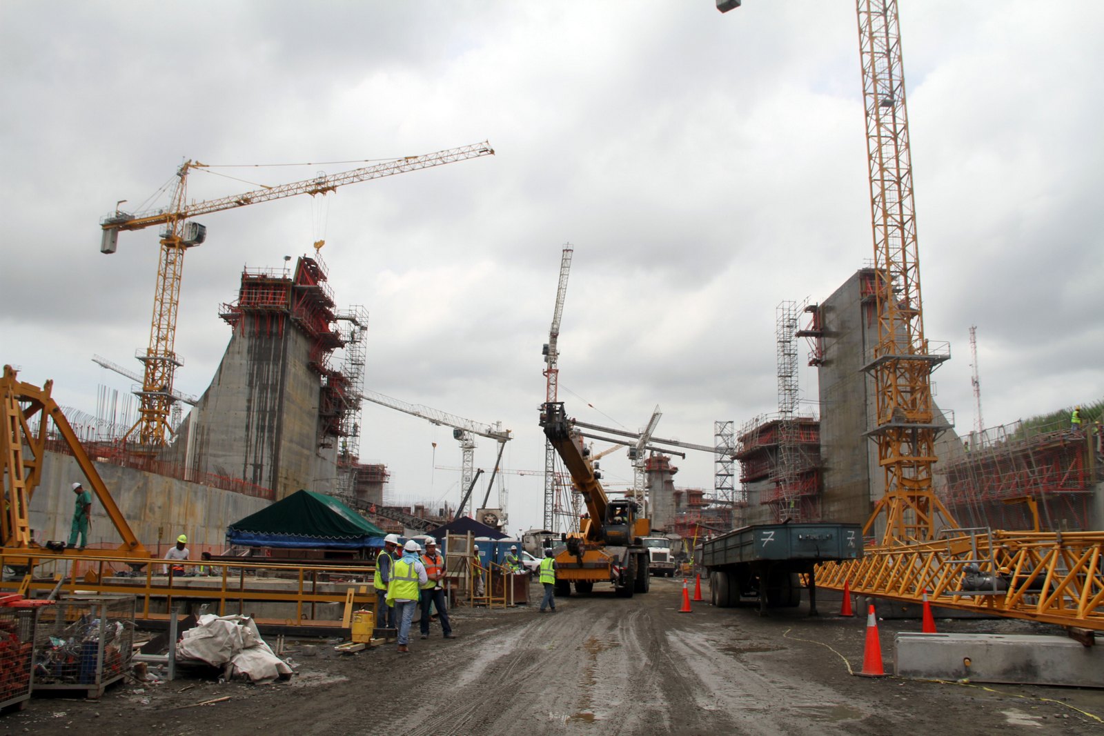 Ampliación del Canal de Panamá se terminará en diciembre del 2015
