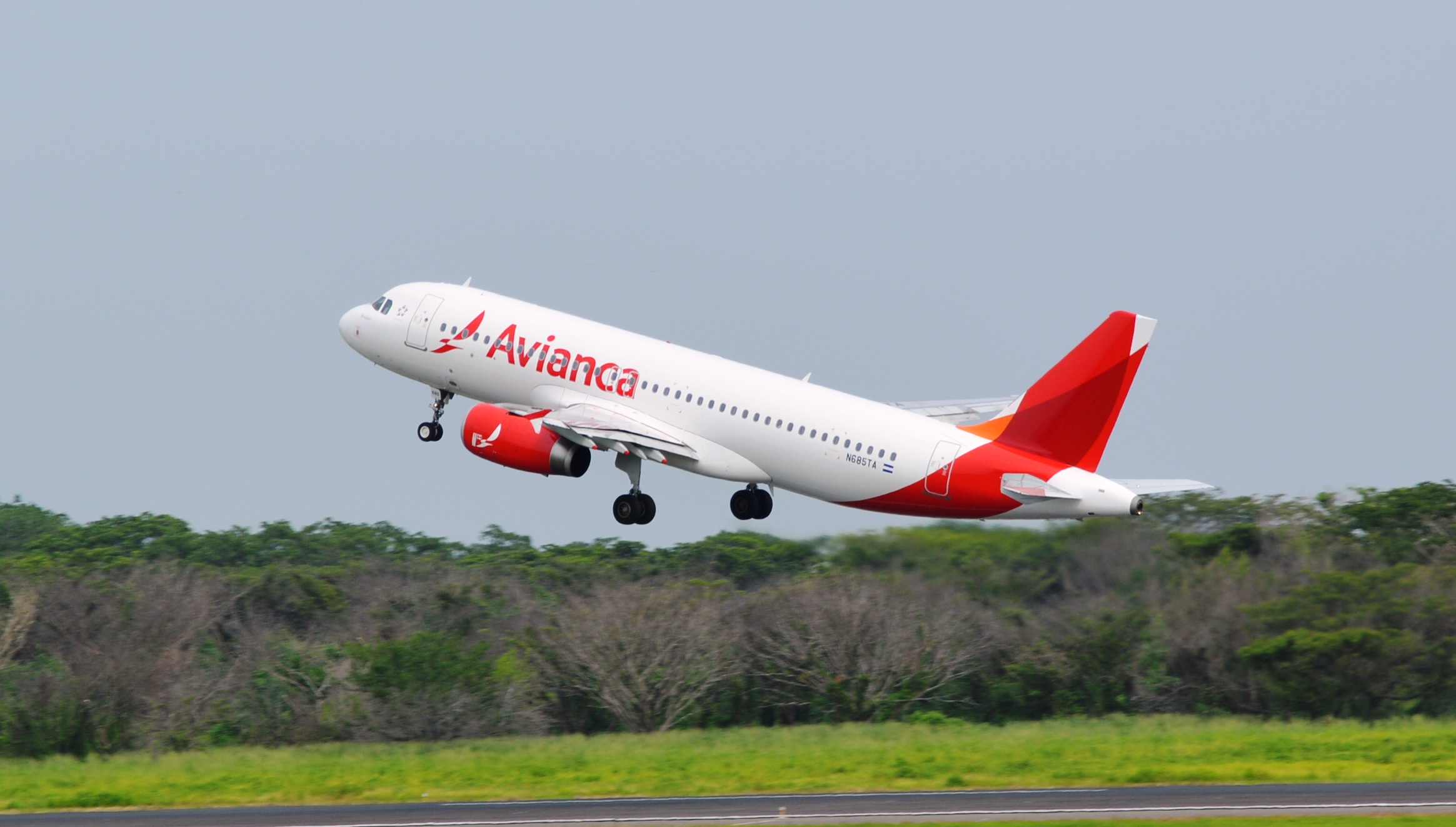 Avianca Holdings incrementa número de pasajeros y obtiene más utilidades