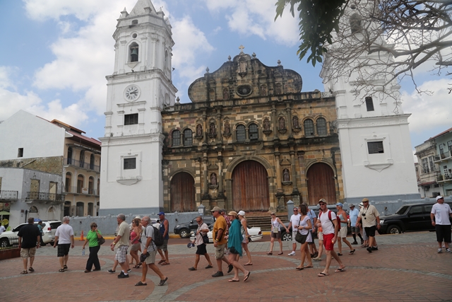 Aumentar número de visitantes a Panamá, principal reto para 2015