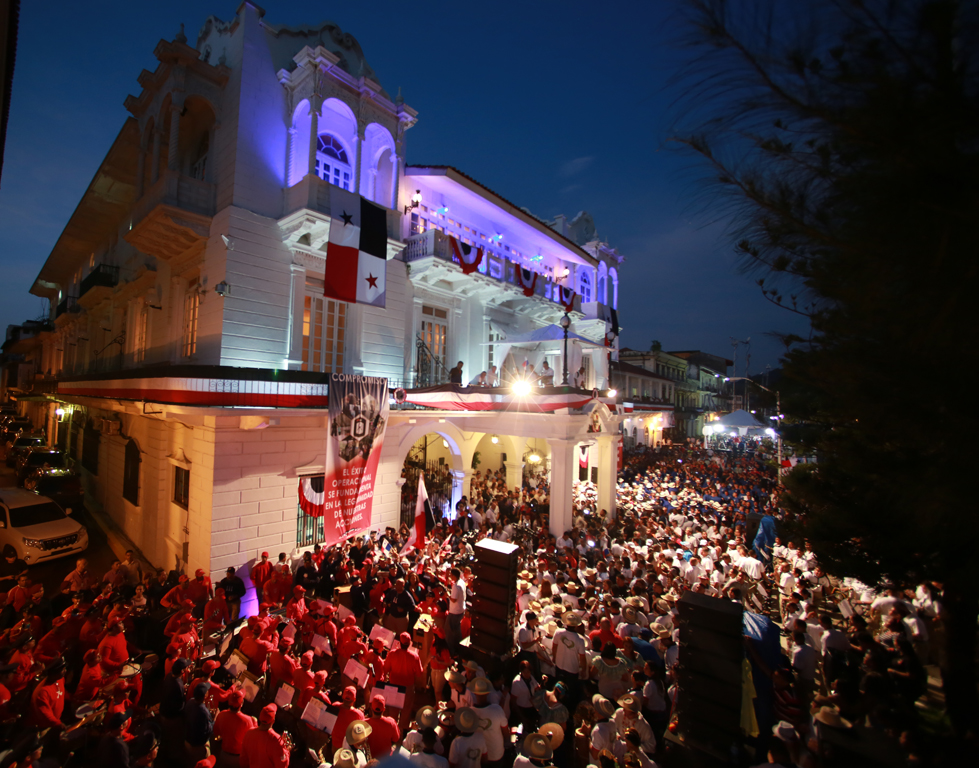 Dianas inician conmemoración de Fiestas Patrias en Panamá