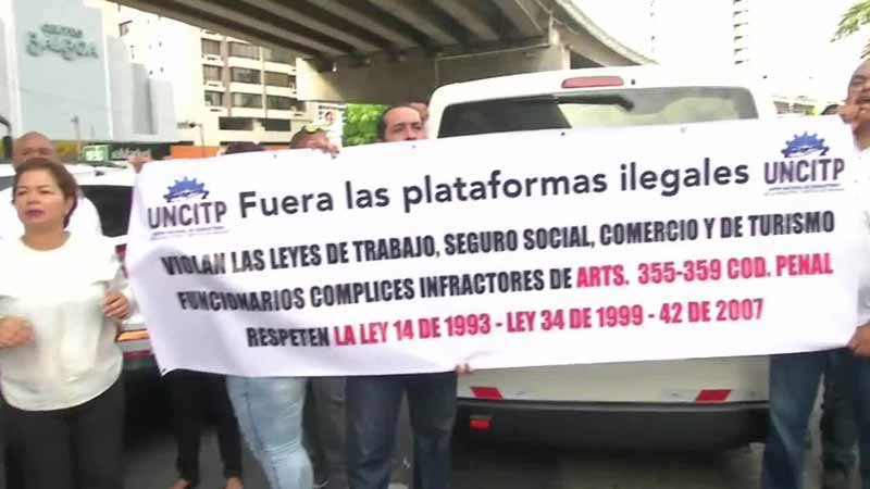 Convocan a taxistas a nuevo paro en protesta contra Uber en Panamá
