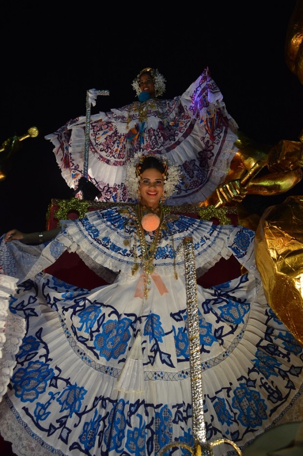 Panamá atrae el turismo realzando su folclor en carnaval