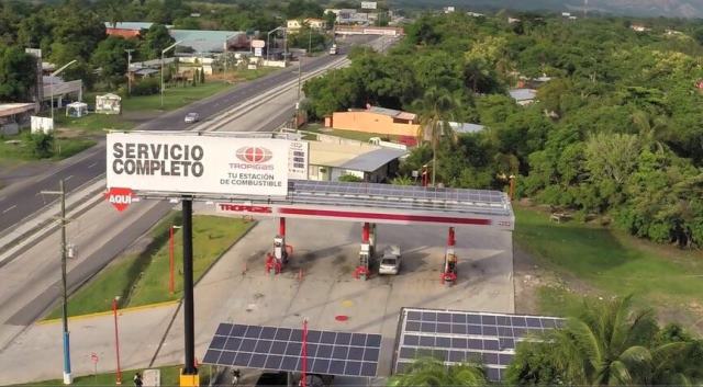 Tropigas inauguró primera planta de combustible 100% solar